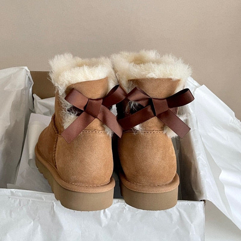 Ribbon suede snow boots